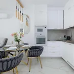 Διαμέρισμα Pearl Marina Luxury With Parking And Close To The By Renters Prestige