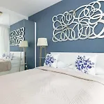 Pearl Marina Luxury With Parking And Close To The By Renters Prestige