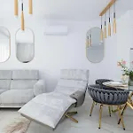 Pearl Marina Luxury With Parking And Close To The By Renters Prestige Sianozety