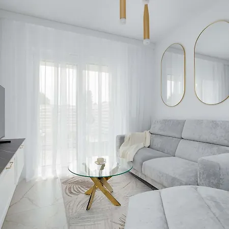 Apartament Pearl Marina Luxury With Parking And Close To The By Renters Prestige Sianożęty