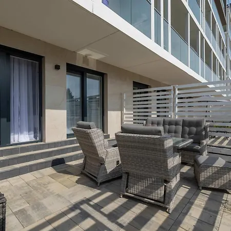 Pearl Marina Luxury With Parking And Close To The By Renters Prestige Sianozety